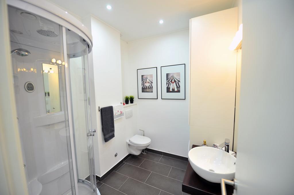 Smid Apartment Split